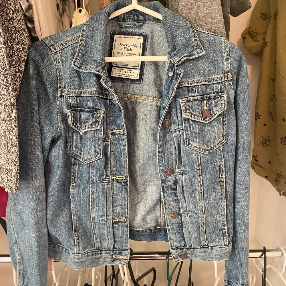 Abercrombie XS jean jacket